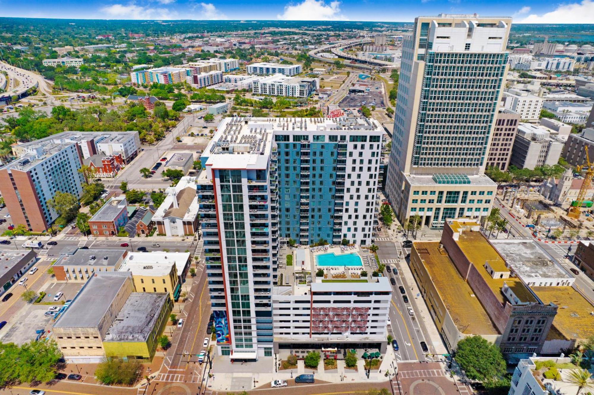 Downtown Tampa Gem 1-Bd W/Pool, Gym, & Sky Lounge Daire Dış mekan fotoğraf