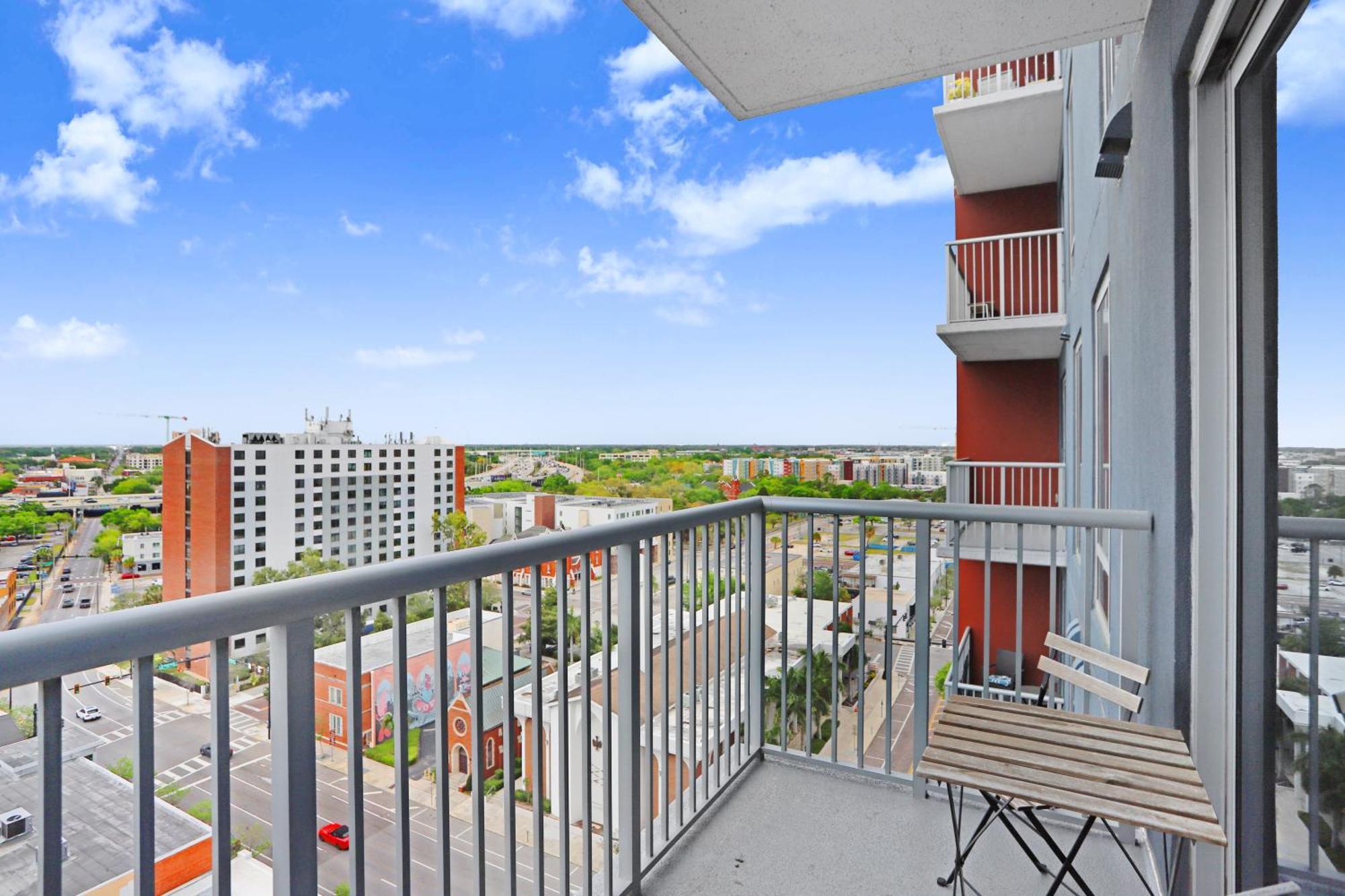 Downtown Tampa Gem 1-Bd W/Pool, Gym, & Sky Lounge Daire Dış mekan fotoğraf